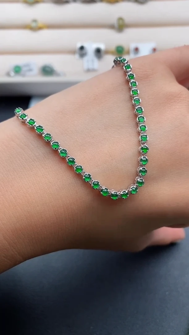 银S925镶嵌戒指翡翠8888888+4