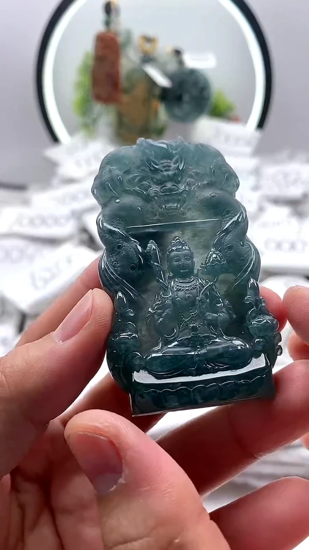 【闪购商品】翡翠颈饰未镶嵌虚空藏