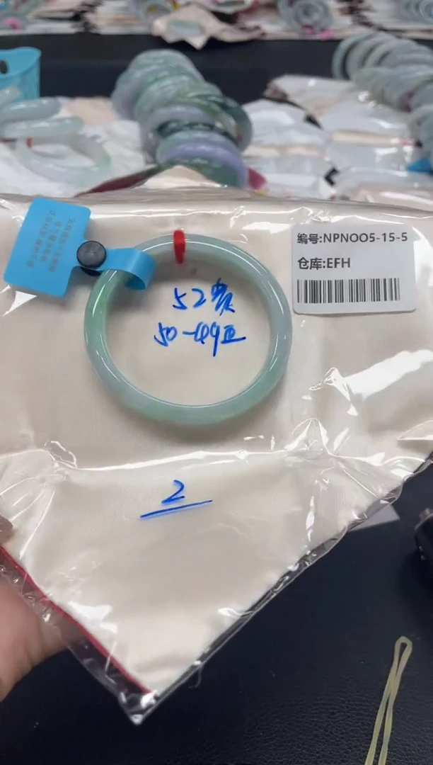 未镶嵌手镯翡翠翡翠手镯