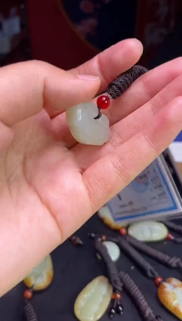 颈饰未镶嵌和田玉123