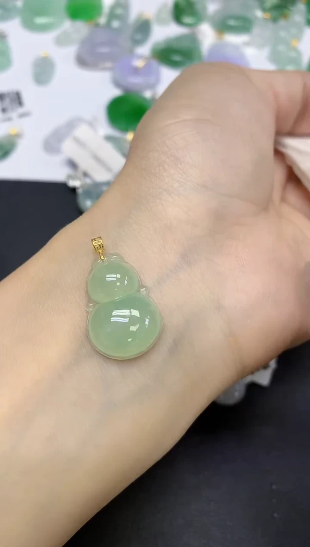 颈饰18K金镶嵌翡翠天然缅甸翡翠A货百元以上9元证书费自理