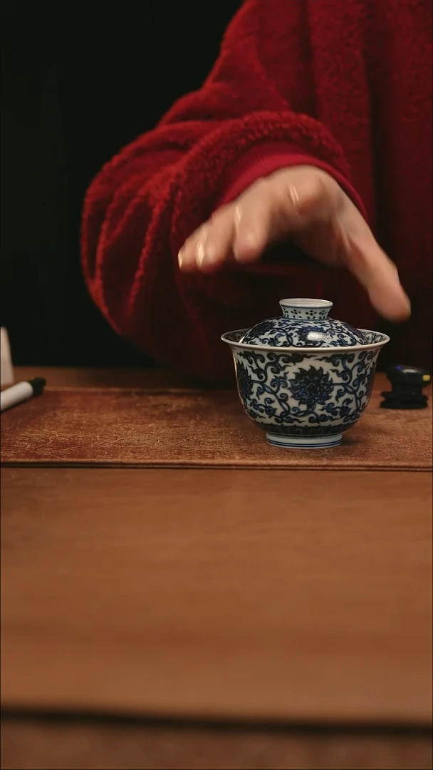 【闪购商品】舜瓷天工艺品缠枝盖碗