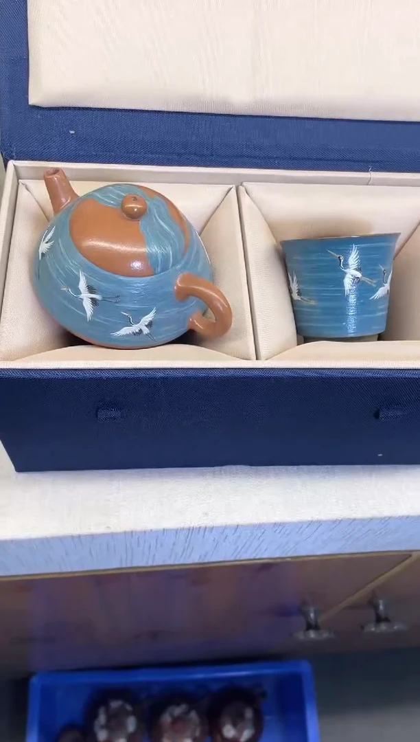 【闪购商品】紫砂茶壶满绘瑞鹤壶+杯子套组