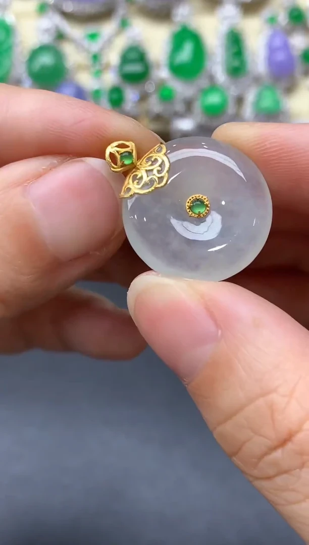 颈饰18K金镶嵌翡翠256-中国好珍宝