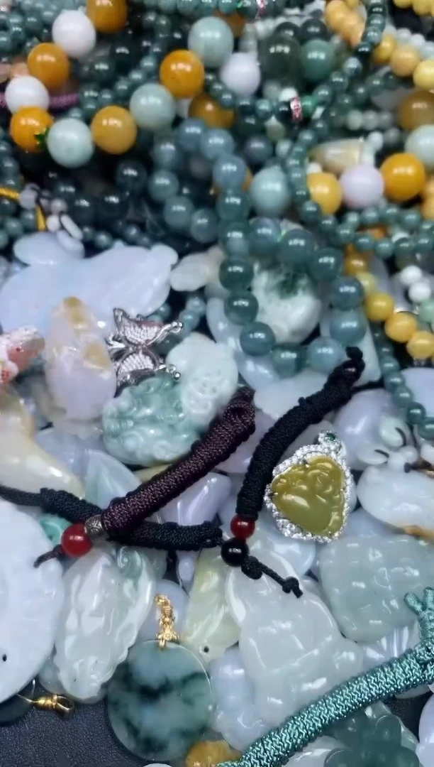 【闪购商品】翡翠颈饰未镶嵌闪购0006980多样性发其一