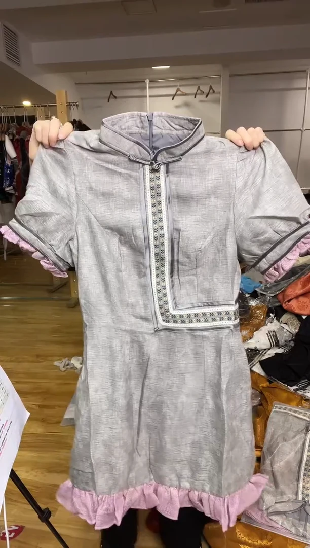 连衣裙       L码        105-115斤