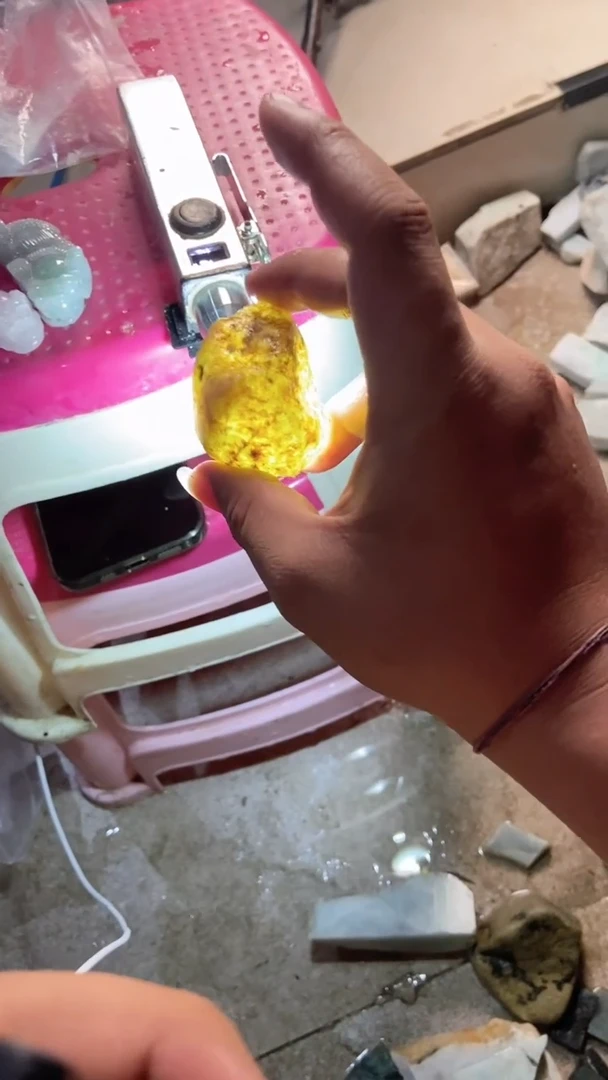 配石翡翠翡翠边角料未加工55