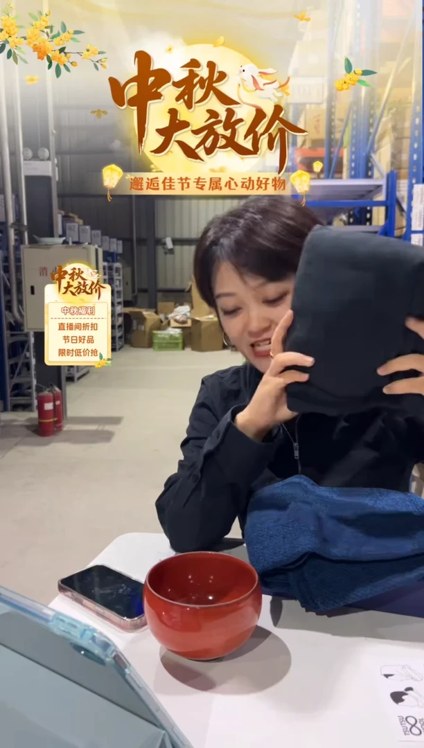 白瓷黑色TSU TSU WOOL SNOOD