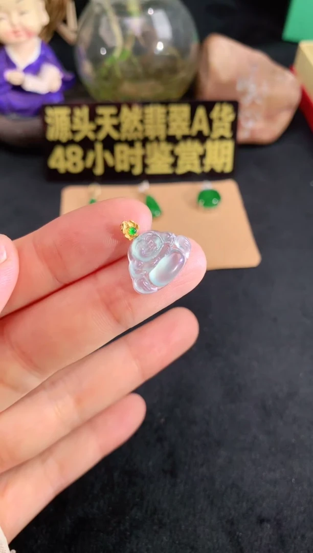 翡翠18K金镶嵌颈饰天然翡翠A货.源头工厂价