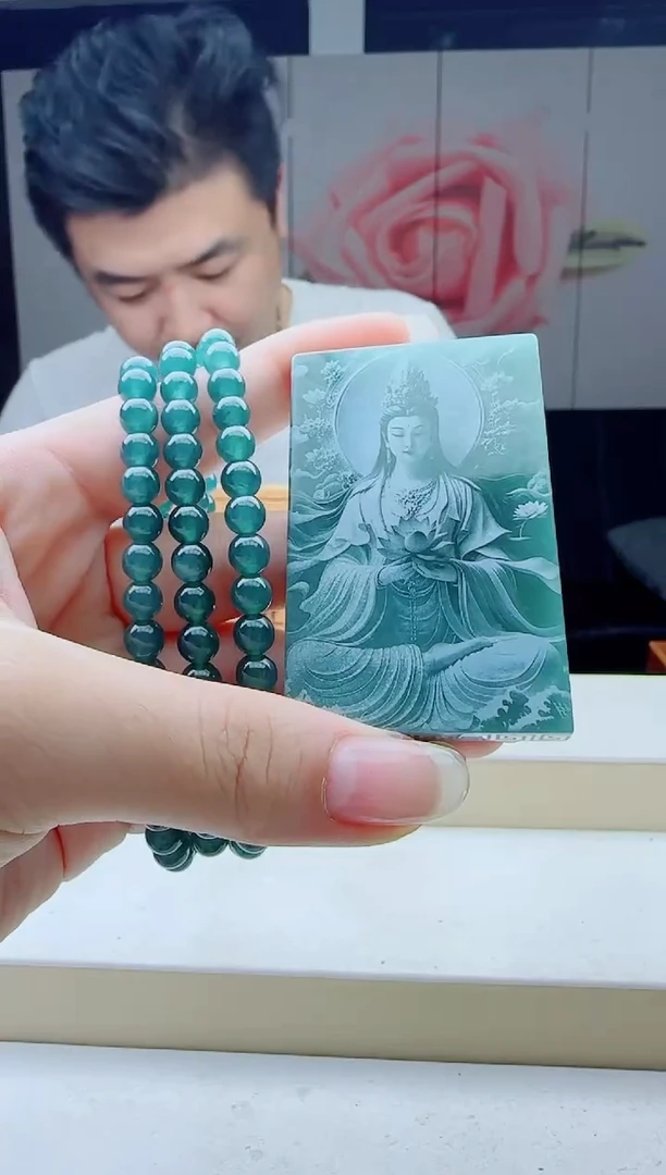 颈饰未镶嵌翡翠多样性发其中一