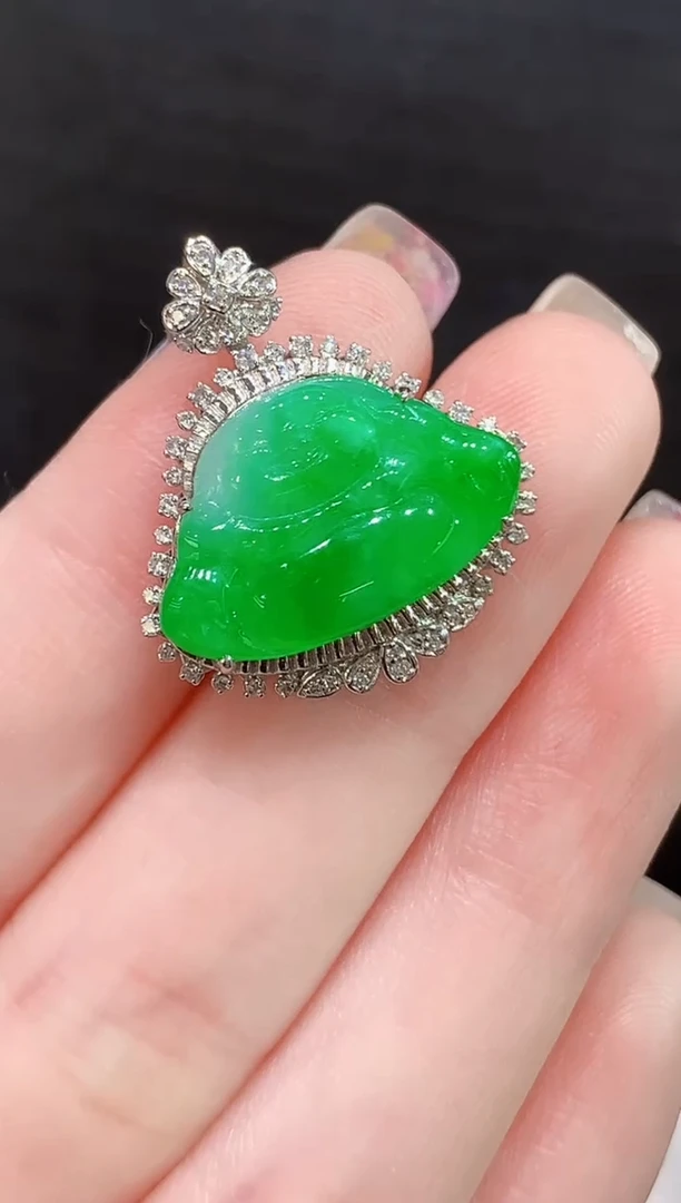 套链18K金镶嵌翡翠YS多样性发其一