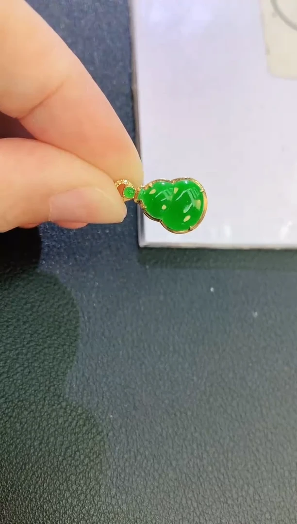 翡翠18K金镶嵌颈饰赠礼盒证书 麦麦