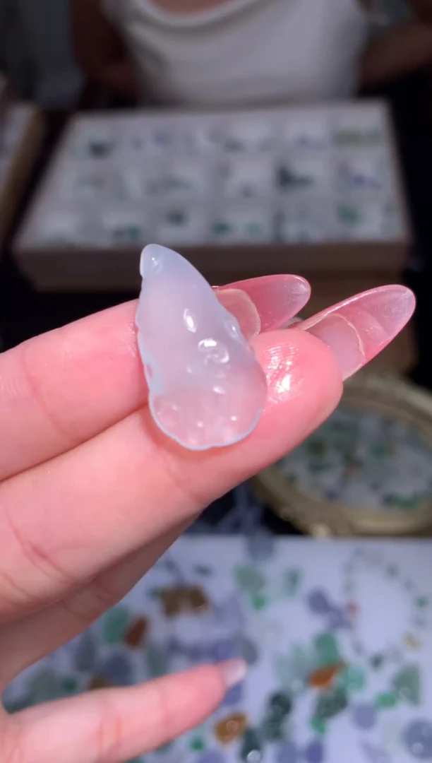 未镶嵌定制翡翠莲蓬