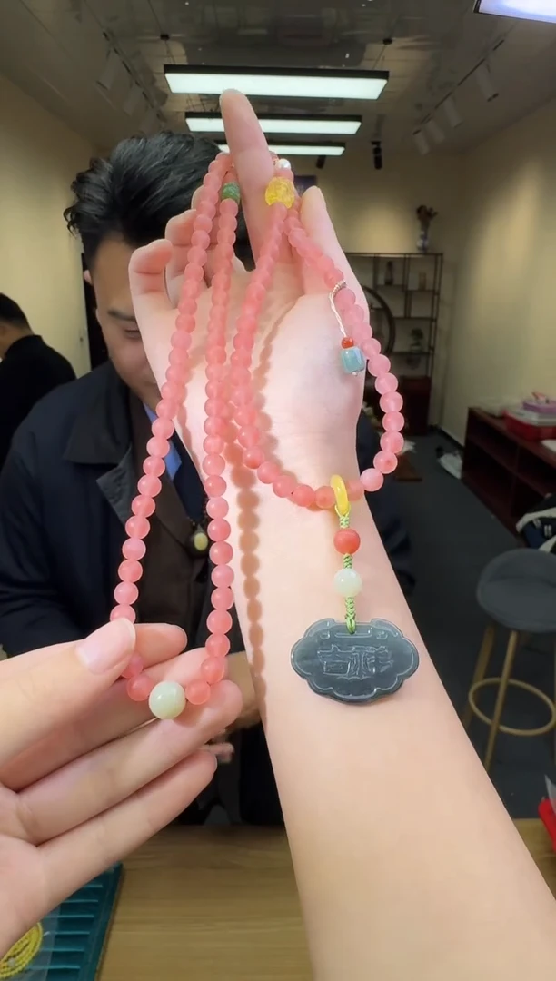 颈饰未镶嵌南红玛瑙多样性发一件 452