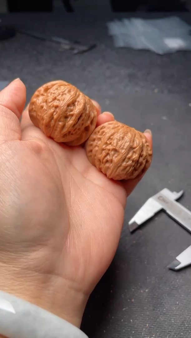 把件文玩核桃w91  铁锤 43尺