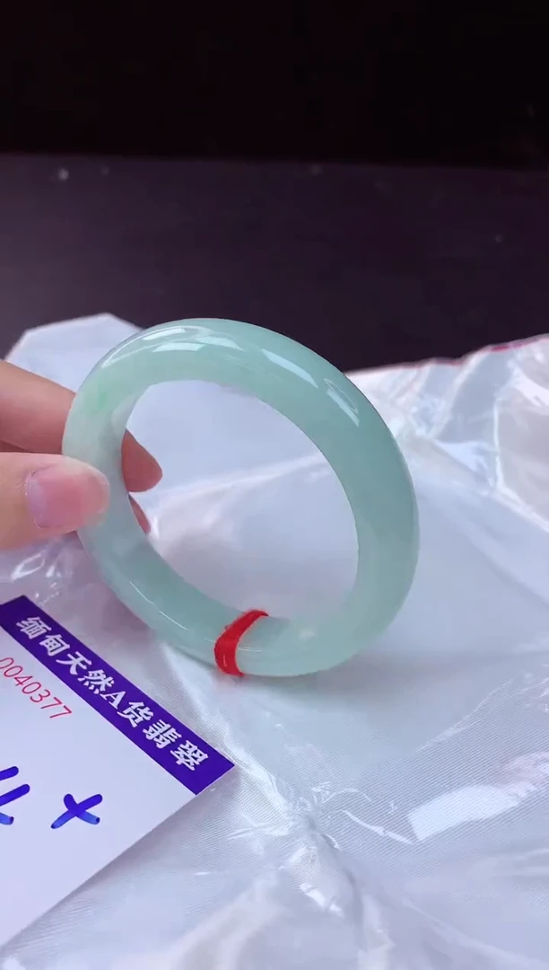 翡翠手镯未镶嵌54+             