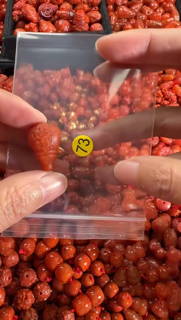 【闪购商品】南红玛瑙颈饰未镶嵌1