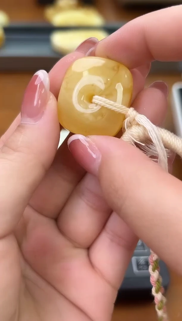 未镶嵌蜜蜡裸石琥珀蜜蜡吊坠