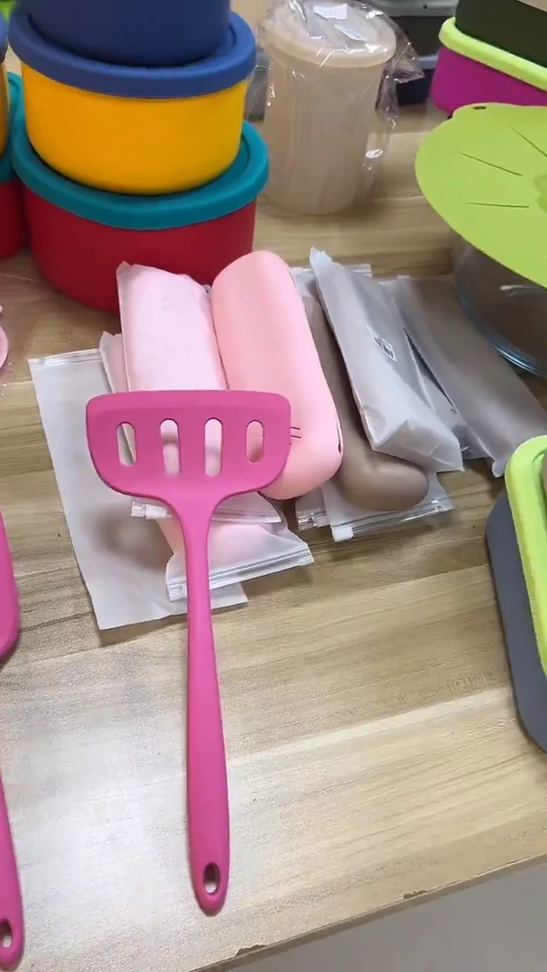 硅胶玫红色-迷你漏宽铲