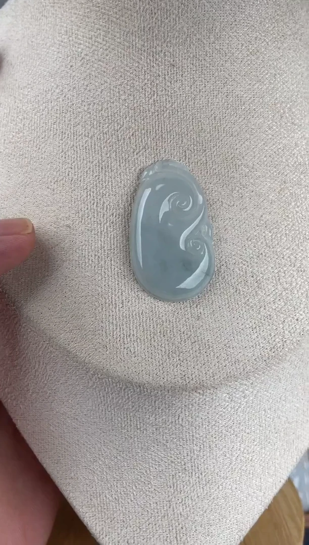 颈饰未镶嵌翡翠如意