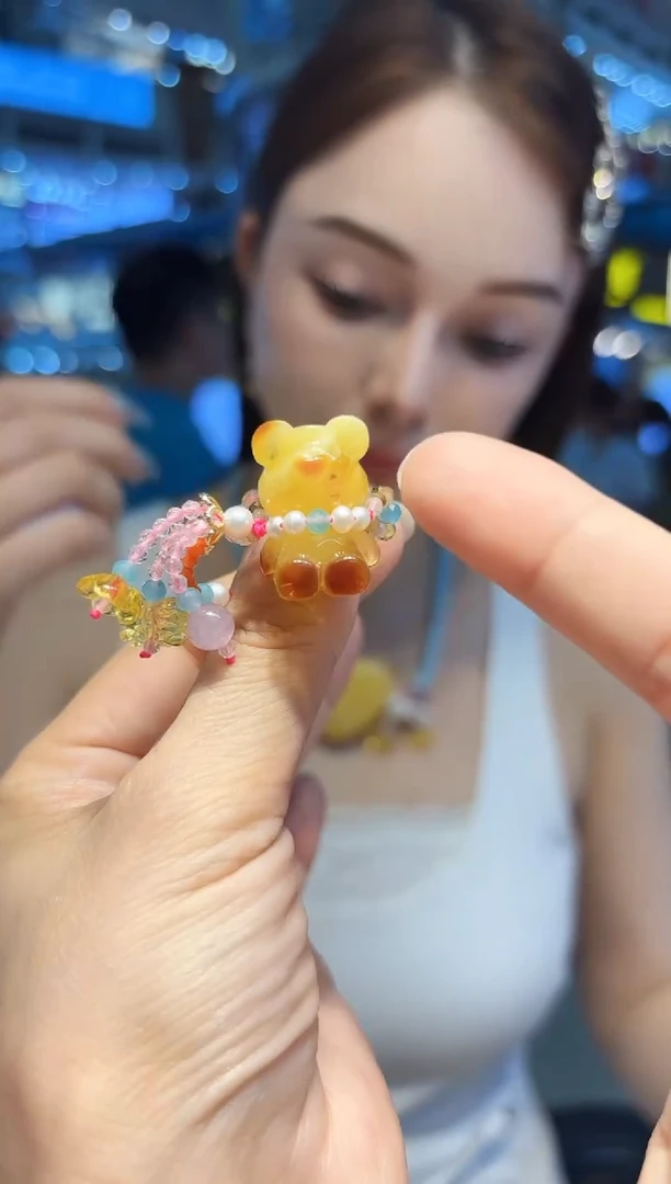 琥珀未镶嵌戒指  琥珀【  戒指  】多样性发一