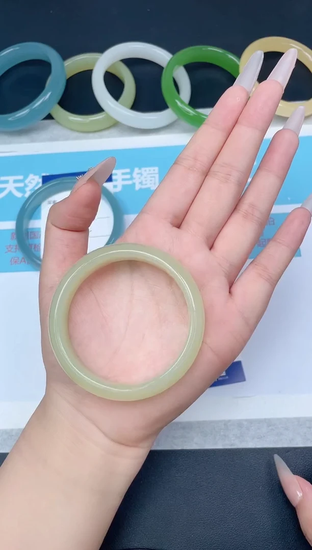 未镶嵌手镯石英质玉41/5455