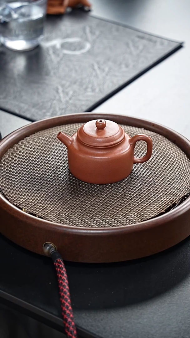 茶壶紫砂德中-老红泥-全手工无添加-容量210cc