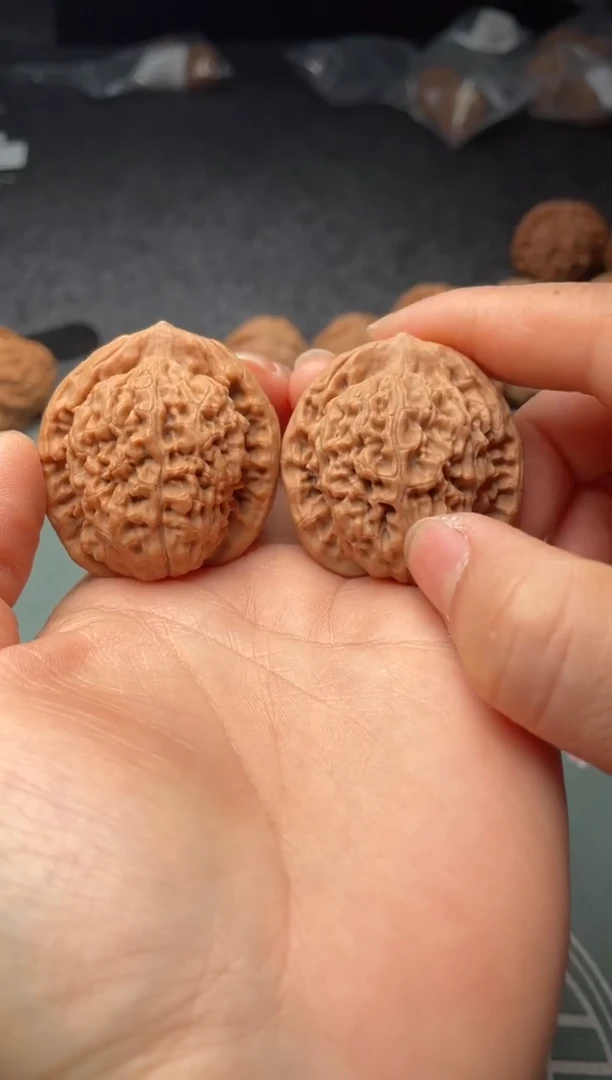 把件文玩核桃w233  莲花 39尺