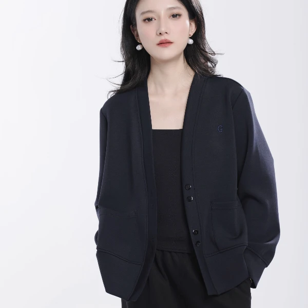 【雅馨甄选166】2025冬季加绒女士V领大码舒适开衫百搭胖人外套