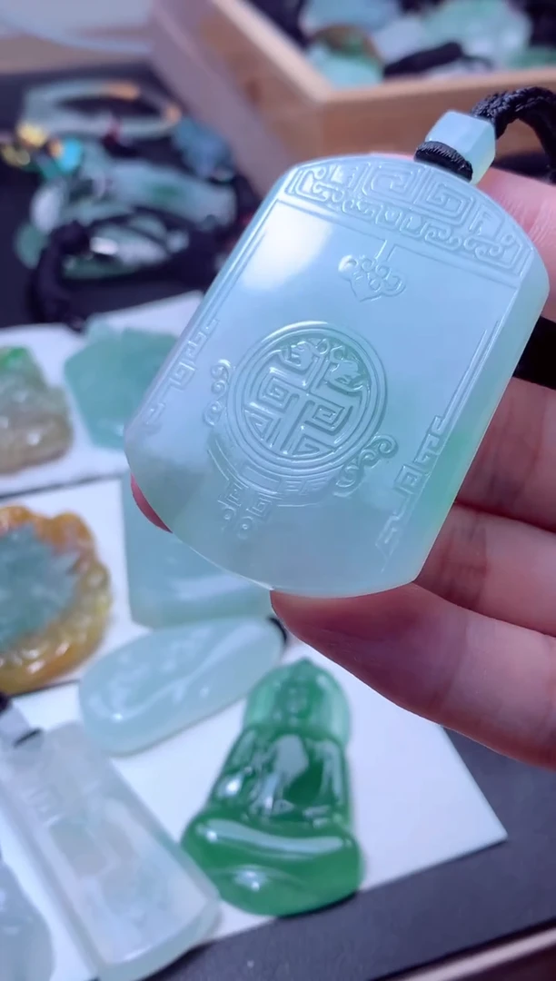 颈饰未镶嵌翡翠天然A货翡翠