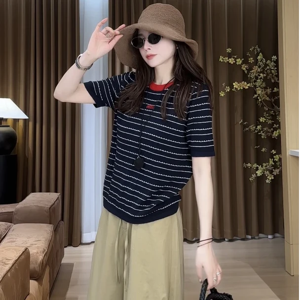 2025春夏时尚百搭休闲小众设计极简字母刺绣红领条纹T恤-37896