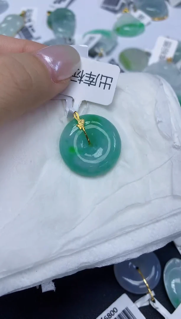 翡翠18K金镶嵌颈饰天然缅甸翡翠A货