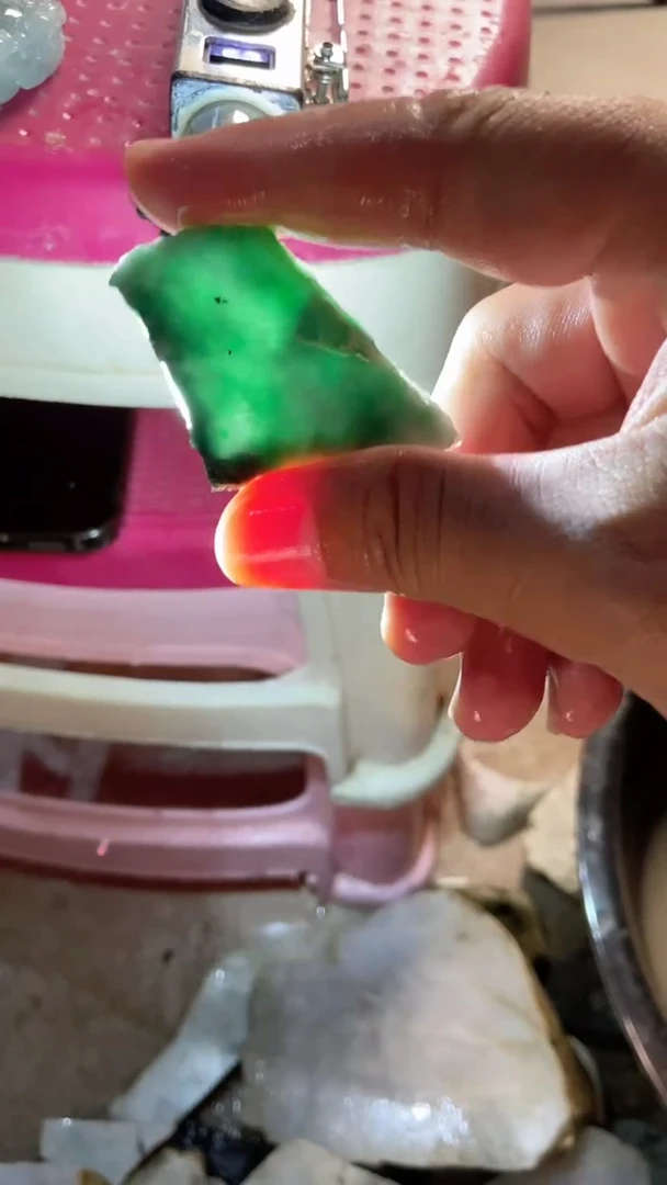 配石翡翠翡翠边角料未加工96