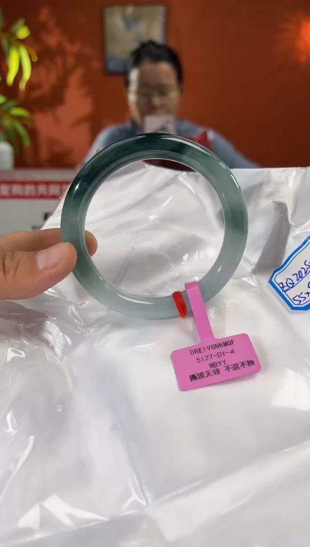 未镶嵌手镯翡翠翡翠手镯