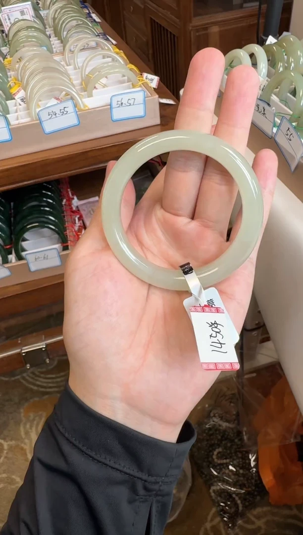 未镶嵌手镯和田玉55