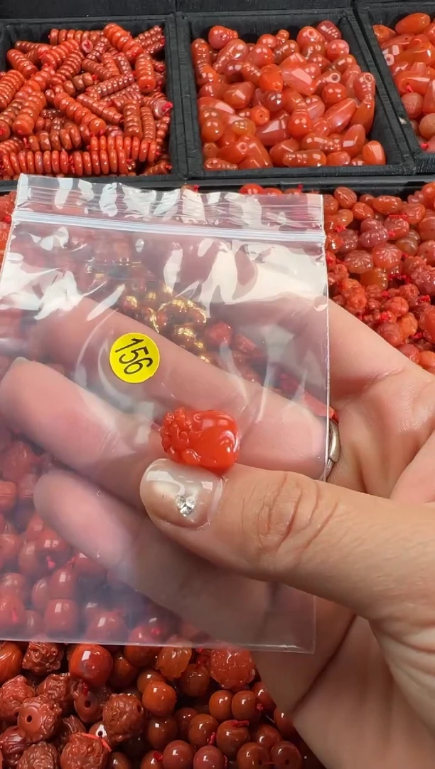 【闪购商品】南红玛瑙颈饰未镶嵌1