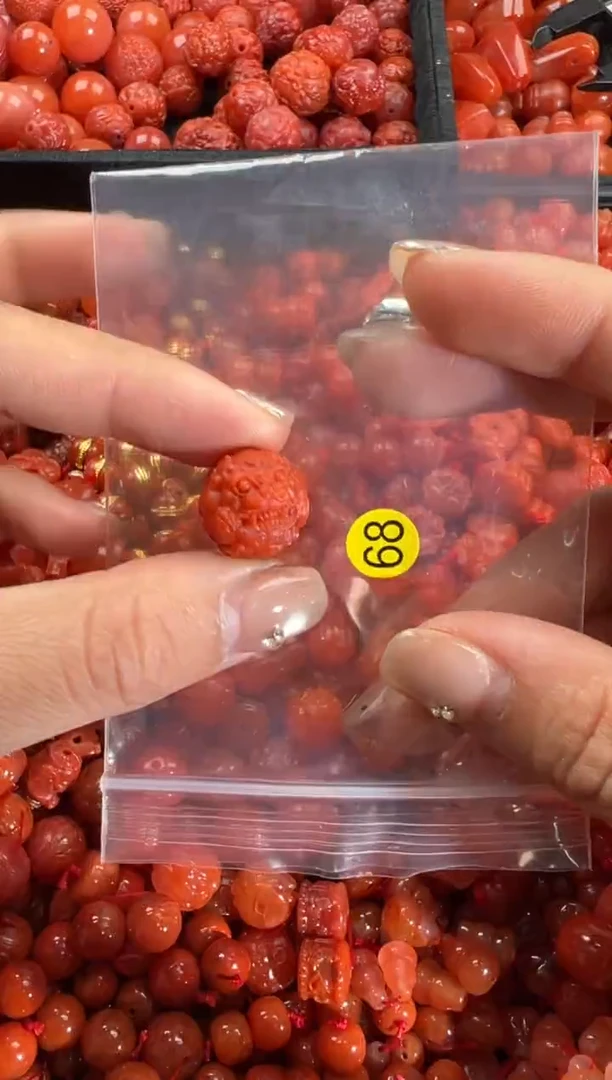 【闪购商品】南红玛瑙颈饰未镶嵌1