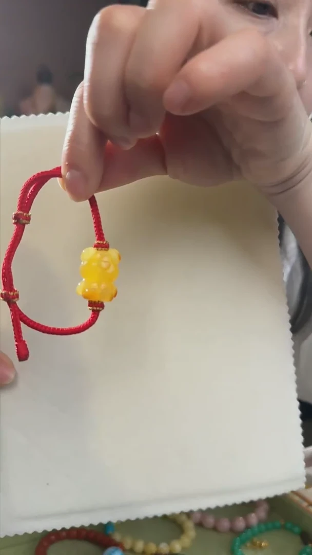 【闪购商品】蜜蜡吊坠(不含链)未镶嵌天然蜜蜡小熊吊坠送编绳