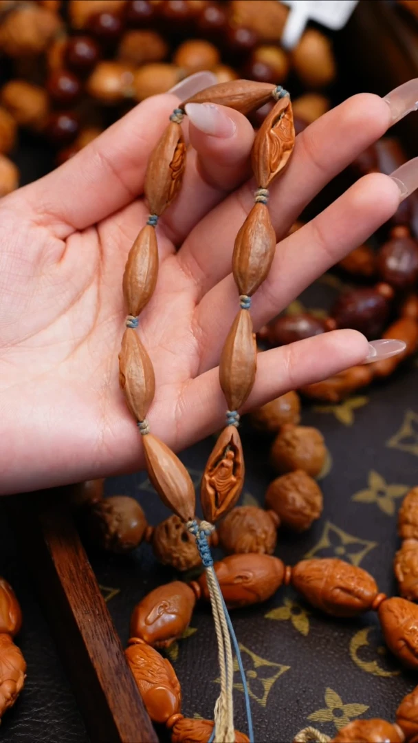 【闪购商品】橄榄核吊坠苏工橄榄核