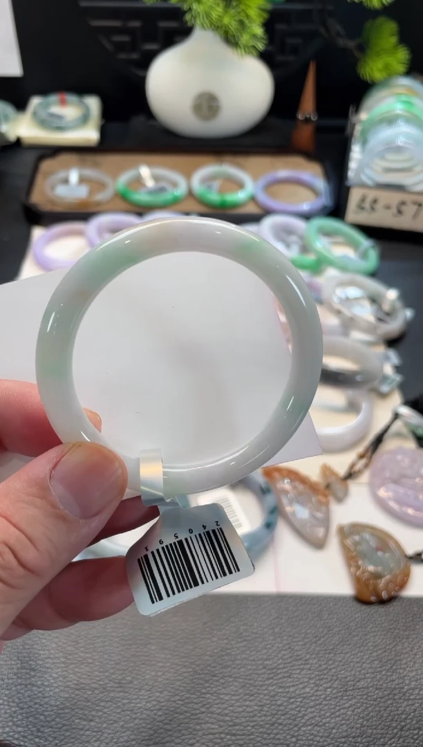 未镶嵌手镯翡翠79号链接 52圆条