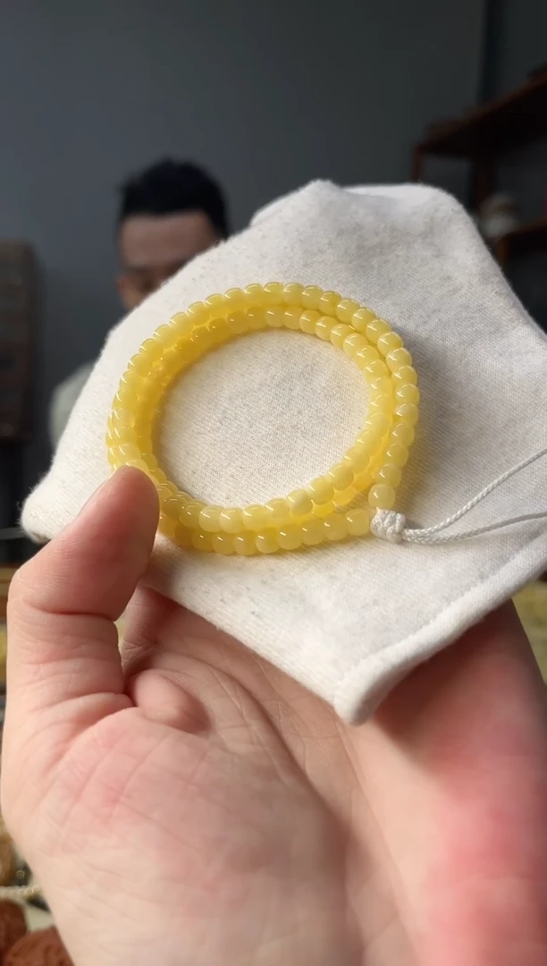 裸石琥珀未镶嵌山**巧琥珀蜜蜡