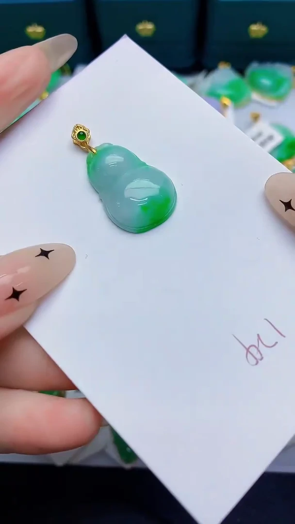 颈饰未镶嵌翡翠缅甸天然翡翠A货