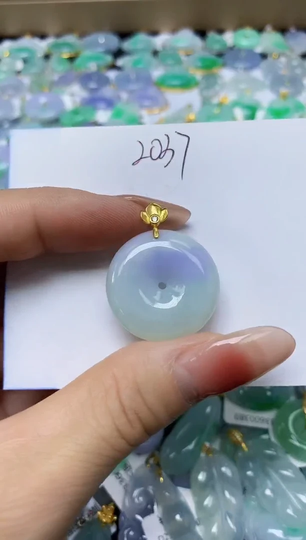 翡翠未镶嵌颈饰 天然缅甸翡翠A货