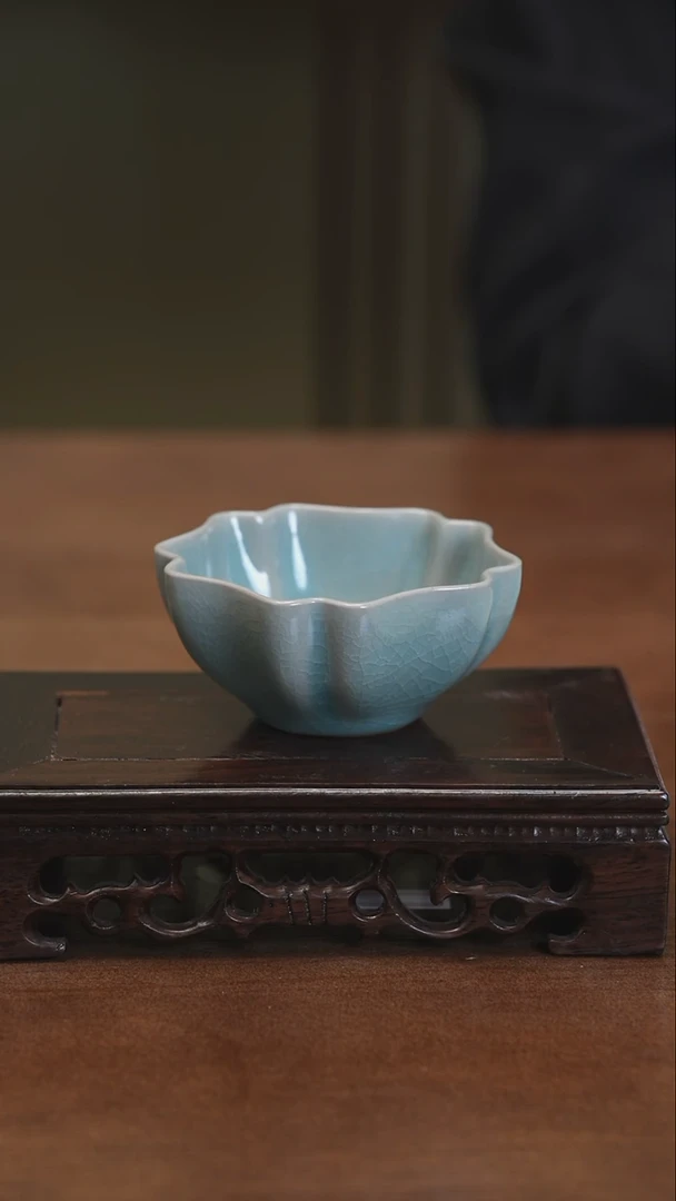 【闪购商品】清凉寺原产地仿古釉汝瓷花口杯