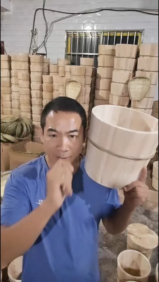 6人用双底木盖木桶