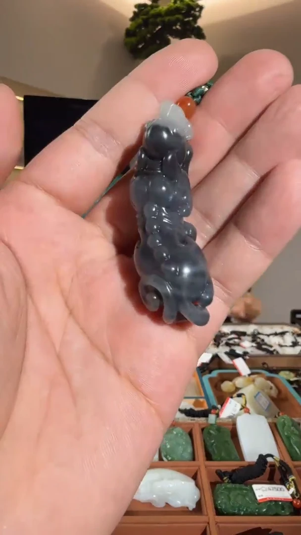 颈饰未镶嵌和田玉10000