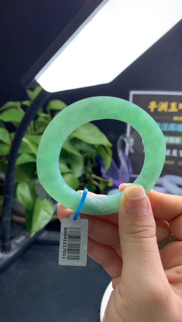 【闪购商品】定制翡翠翡翠手镯定制未镶嵌贵妃满绿
