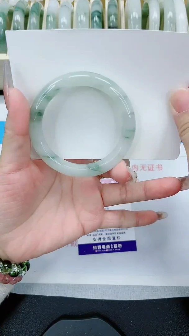 【闪购商品】石英质玉手镯未镶嵌41号/54-55圈