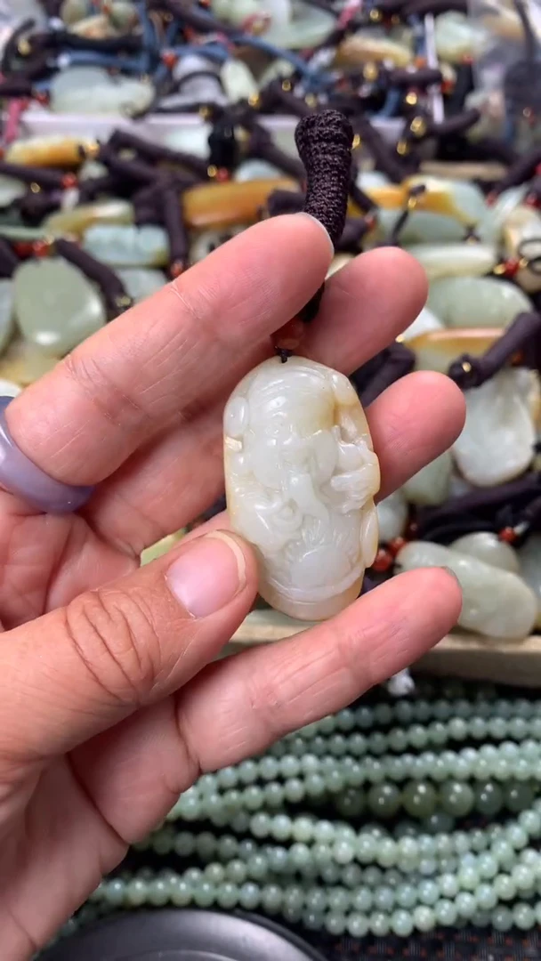 【闪购商品】和田玉颈饰未镶嵌多样性发货没有证书拍一发一有瑕