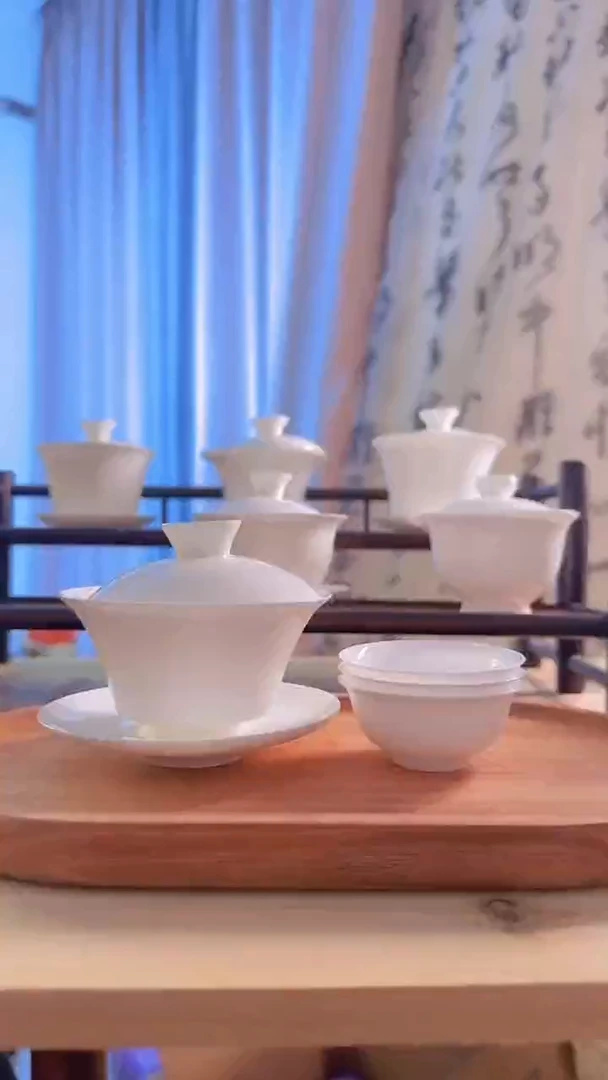 盖下100cc盖碗＋3个35cc元宝杯